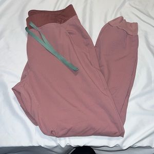 Mauve figs jogger scrub pants